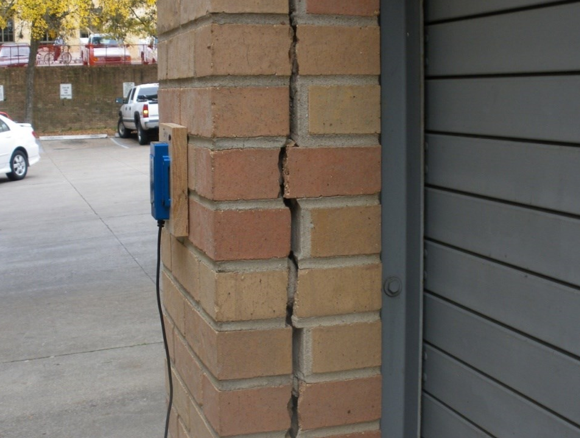 MEASUREMENT OF DAMAGE IN MASONRY